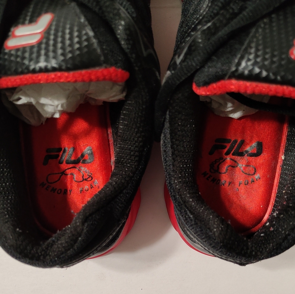 Fila Men's Memory Fresh 2 Black and Red 10 1/2 Sneakers - Picture 6 of 9